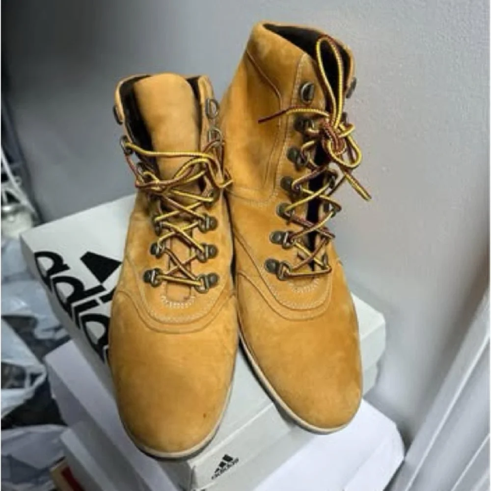 Timberland Women's Lace-Up Tan Wedge Boots - Picture 4 of 7